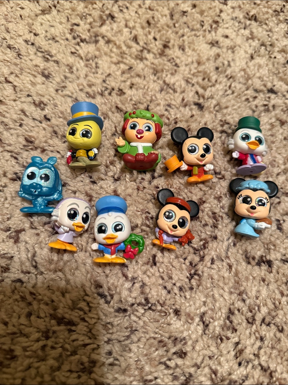 Disney doorables Mickeys Christmas Carol figure set with bonus figure!